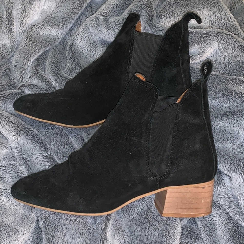 Top shop size 7 booties💛💛